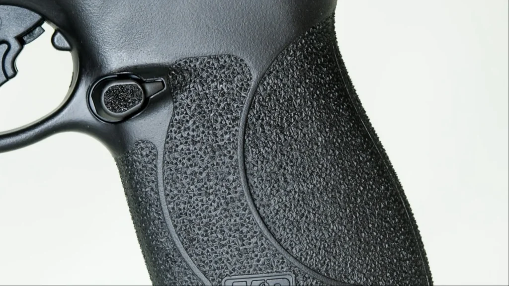 S&W M&P Shield Plus review grip