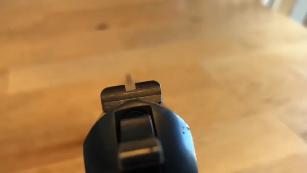 Browning Hi Power review sights (2)