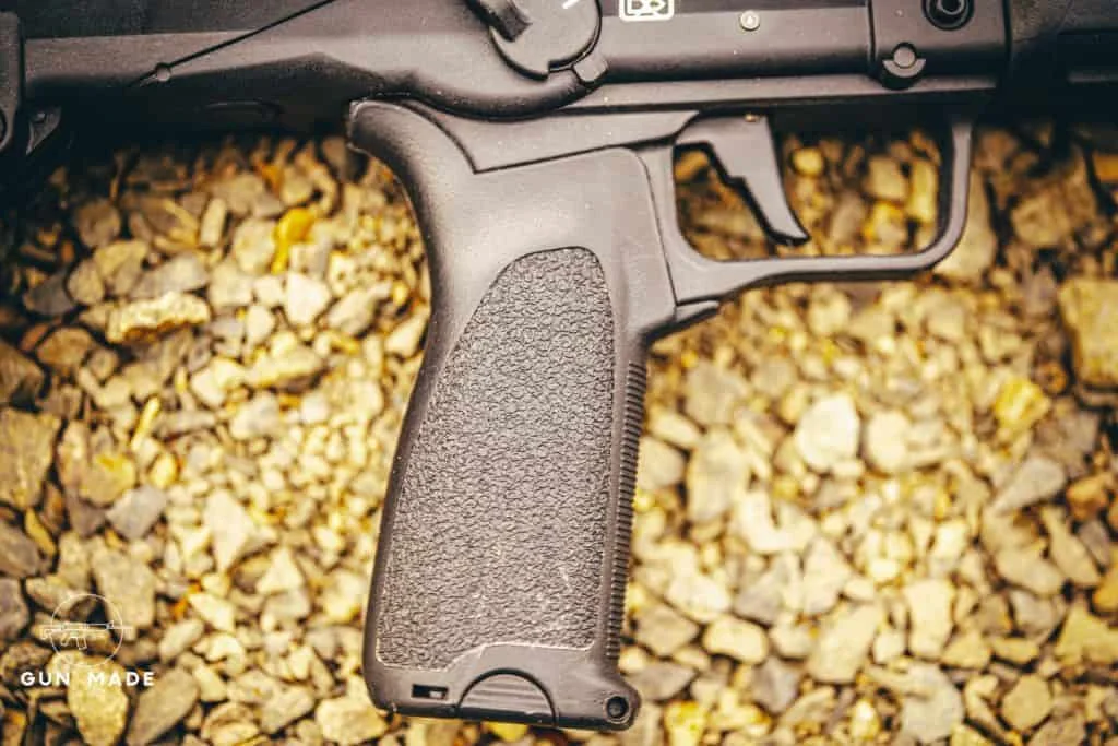 springfield hellion bullpup grip