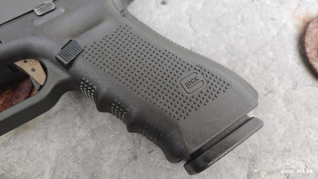 Glock 17 Gen 4 grip