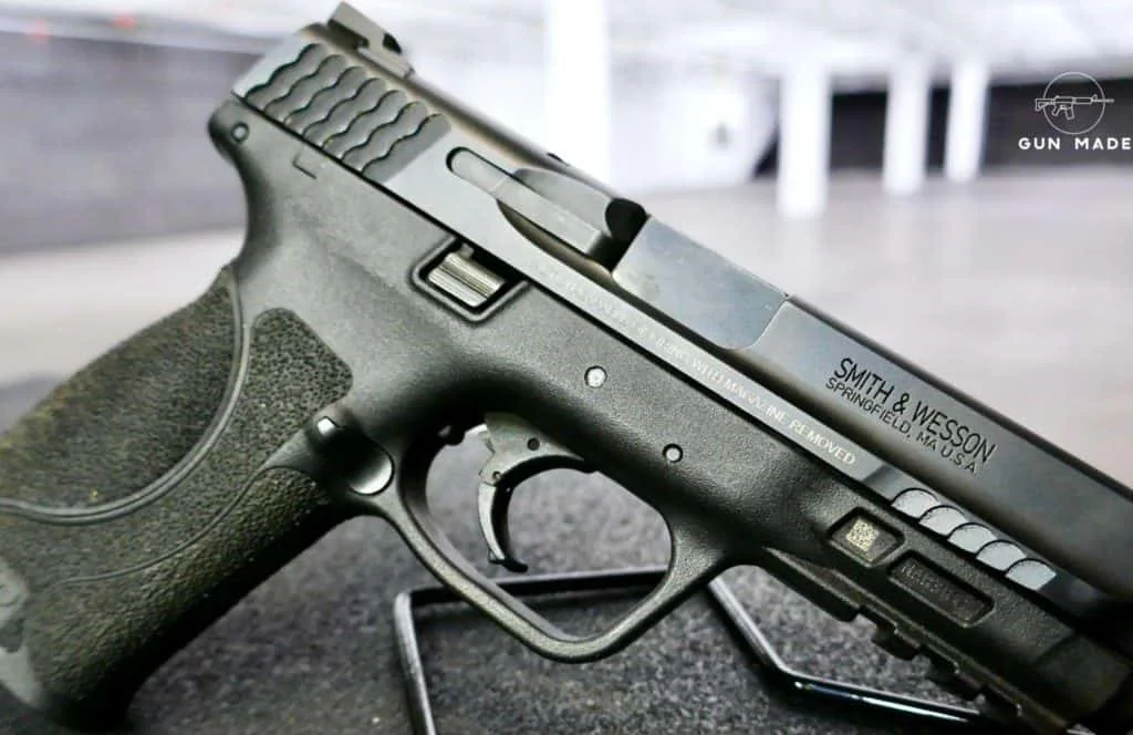 S&W M&P M2.0 ejection port