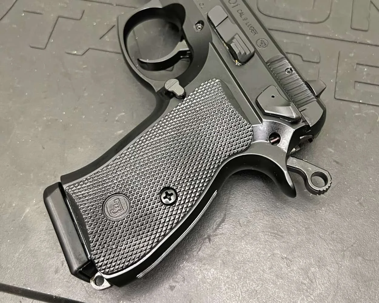 CZ 75 P-01 review grip action trigger