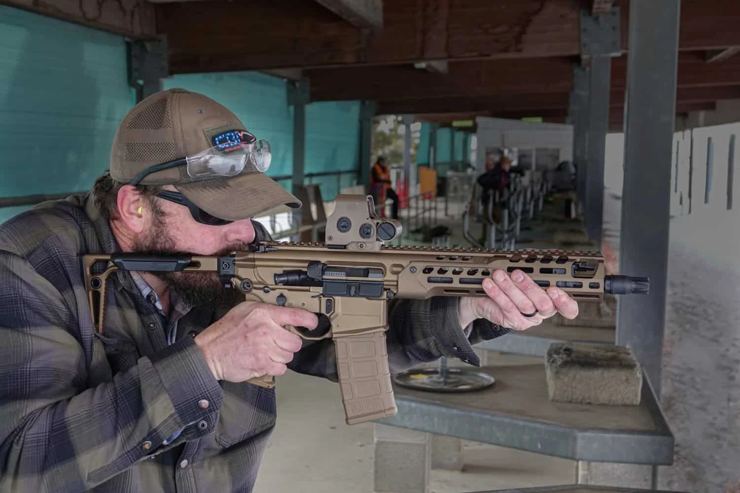 sig sauer mcx spear lt hands on test at range jeff wood