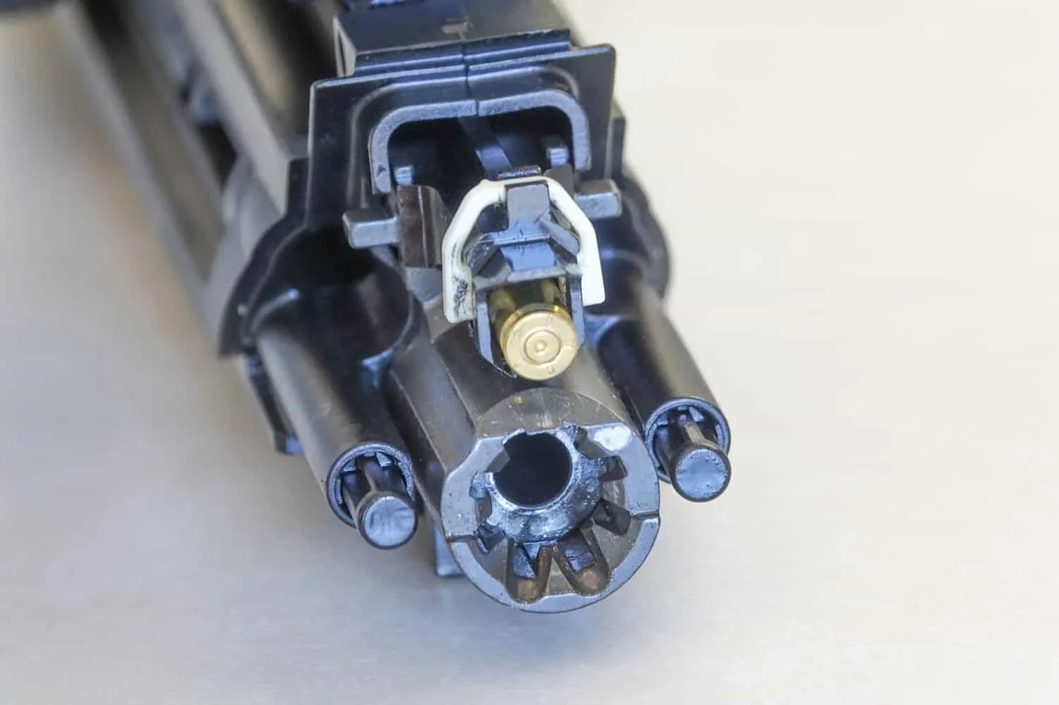 fn fs2000 close up bolt carrier