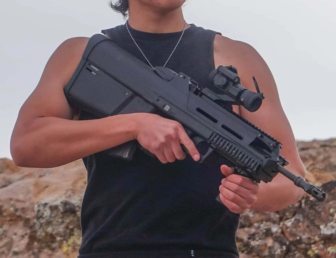 fn fs2000 close up hands on