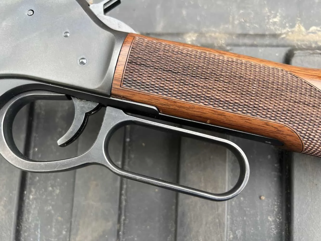 henry big boy steel 357 magnum close up lever action and stock