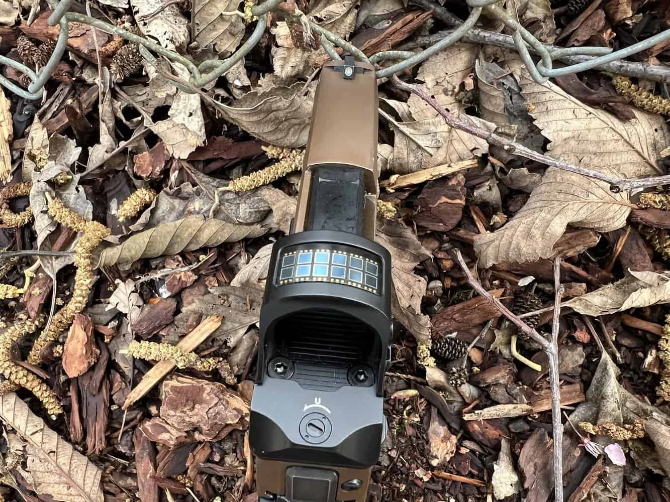 holosun 507c green mounted on sig sauer p320 m18 above view solar panel