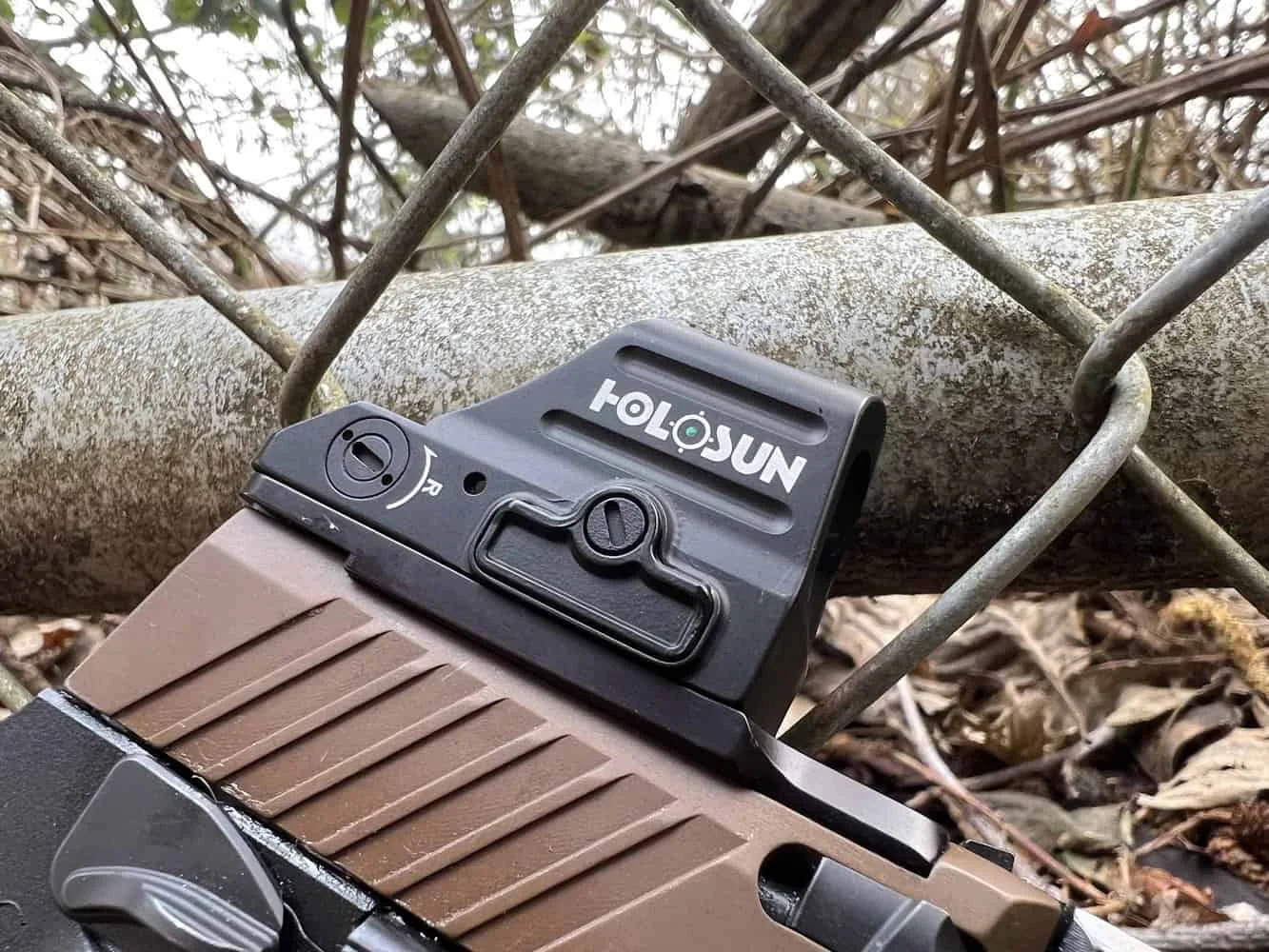 holosun 507c side view mounted on sig sauer p320 m18
