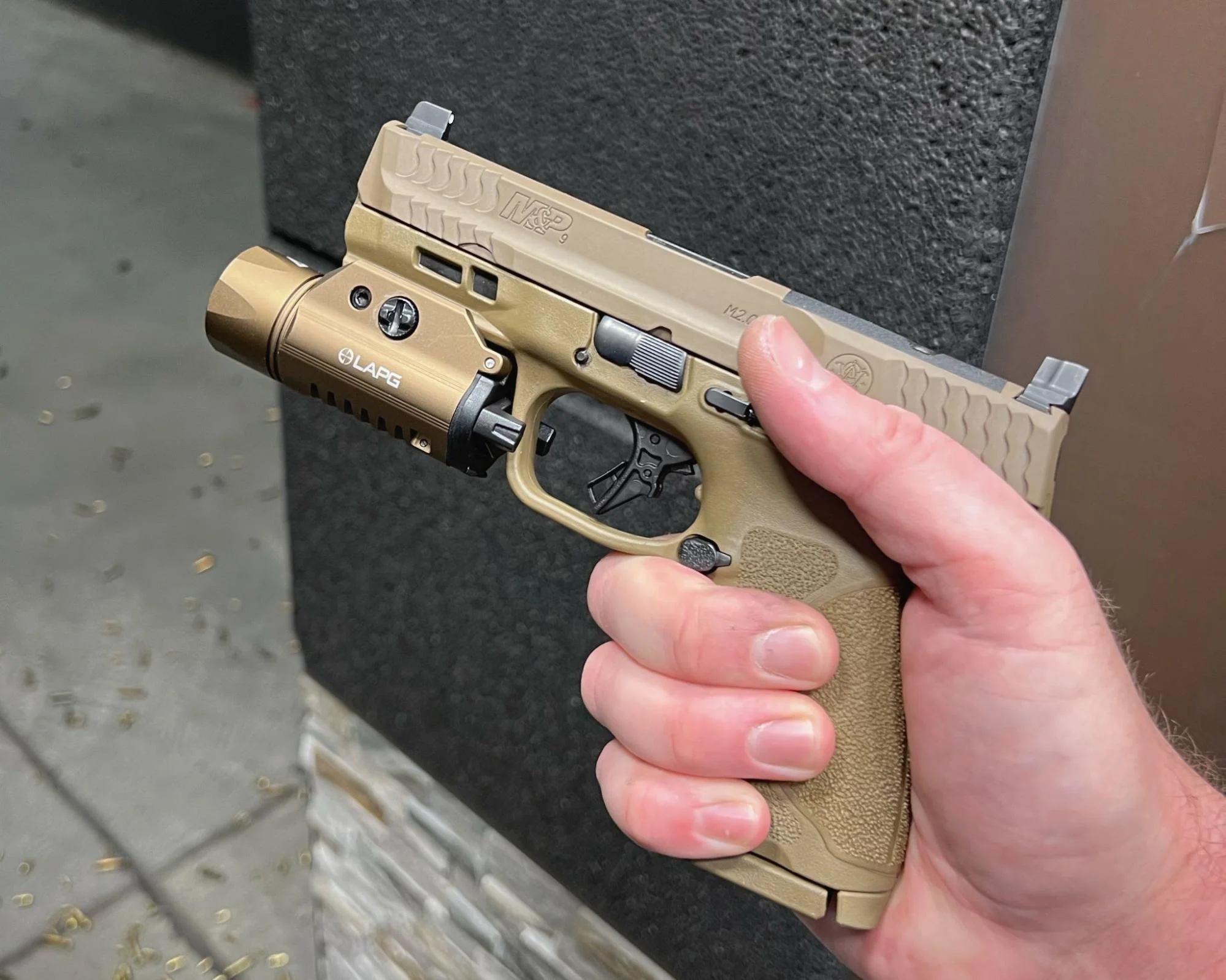 lapg sliderail xwl weapon light mounted on mp9 m2.0