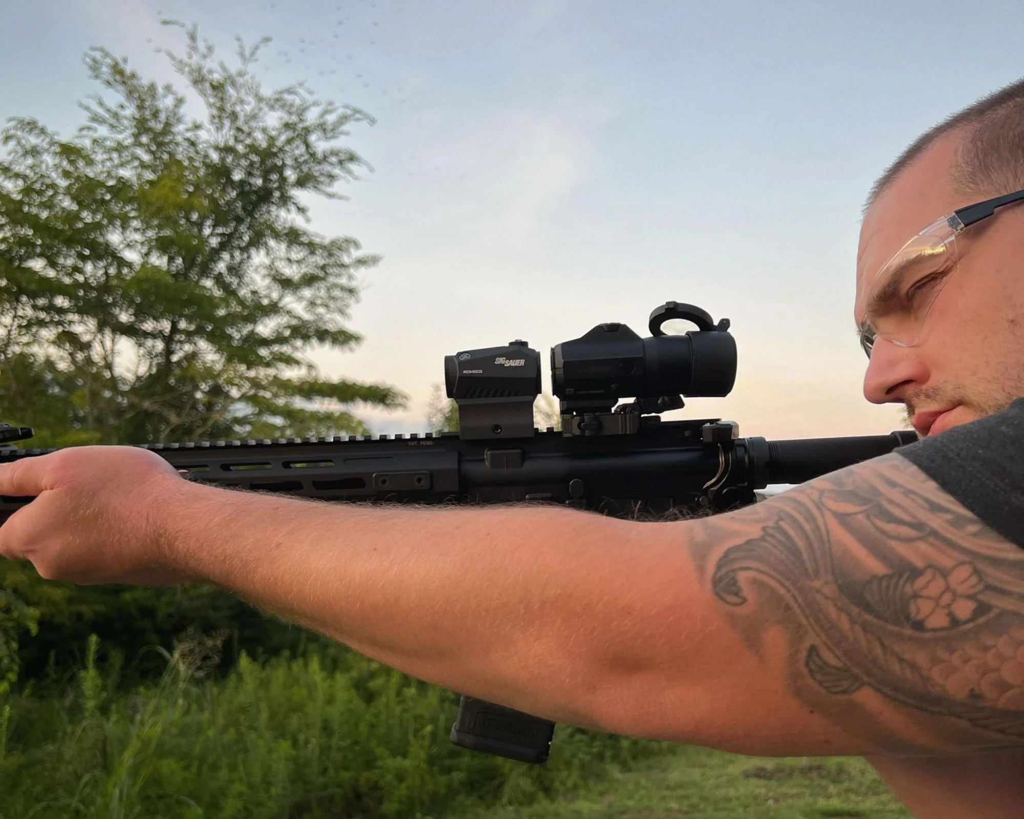 sig sauer romeo 5 juliet3 red dot magnifier review at outdoor range