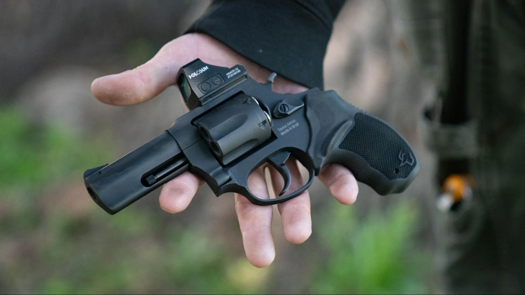 taurus 856 toro optic hands on size