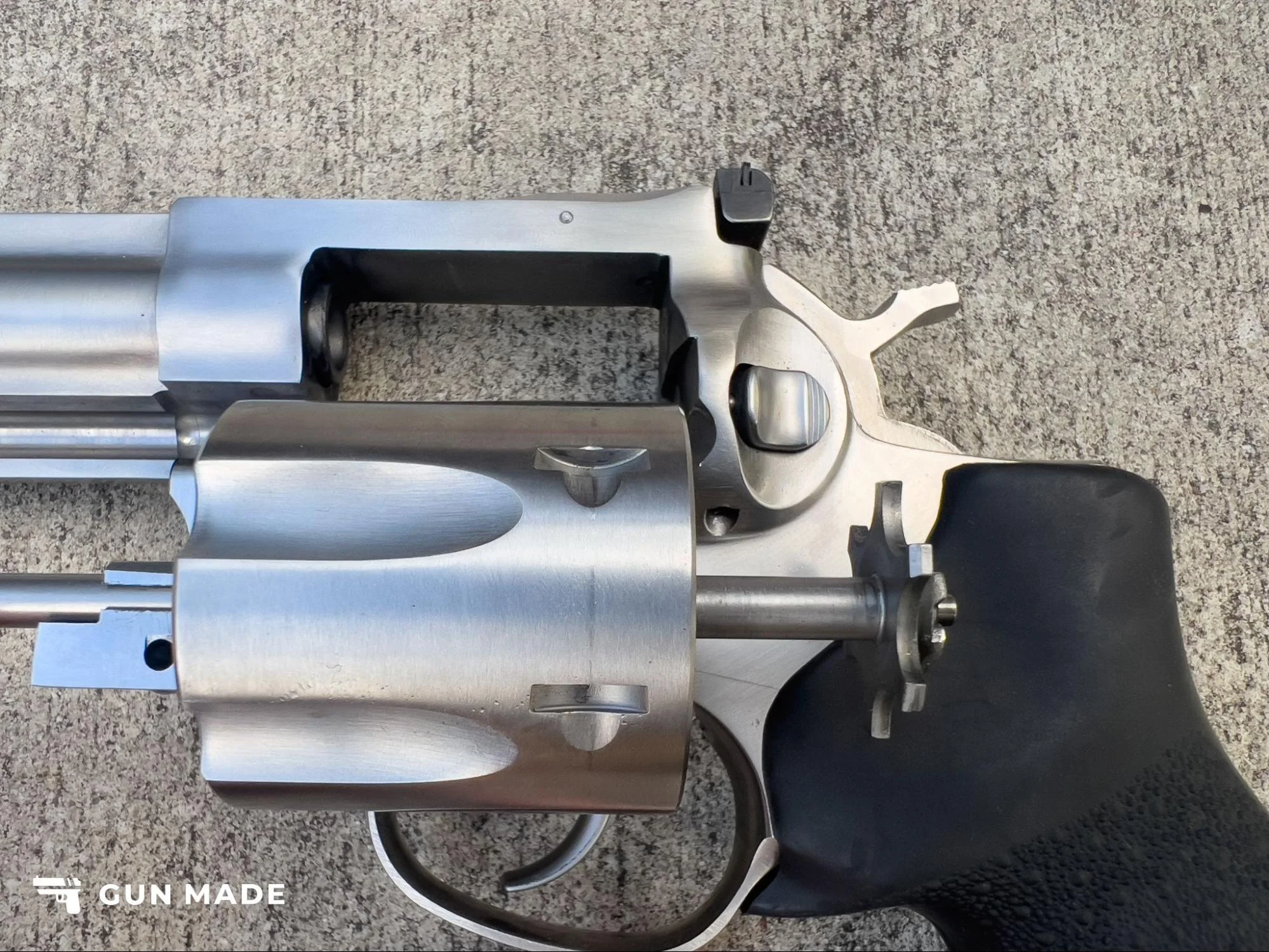 ruger gp100 cylinder release and ejector both function flawlessly