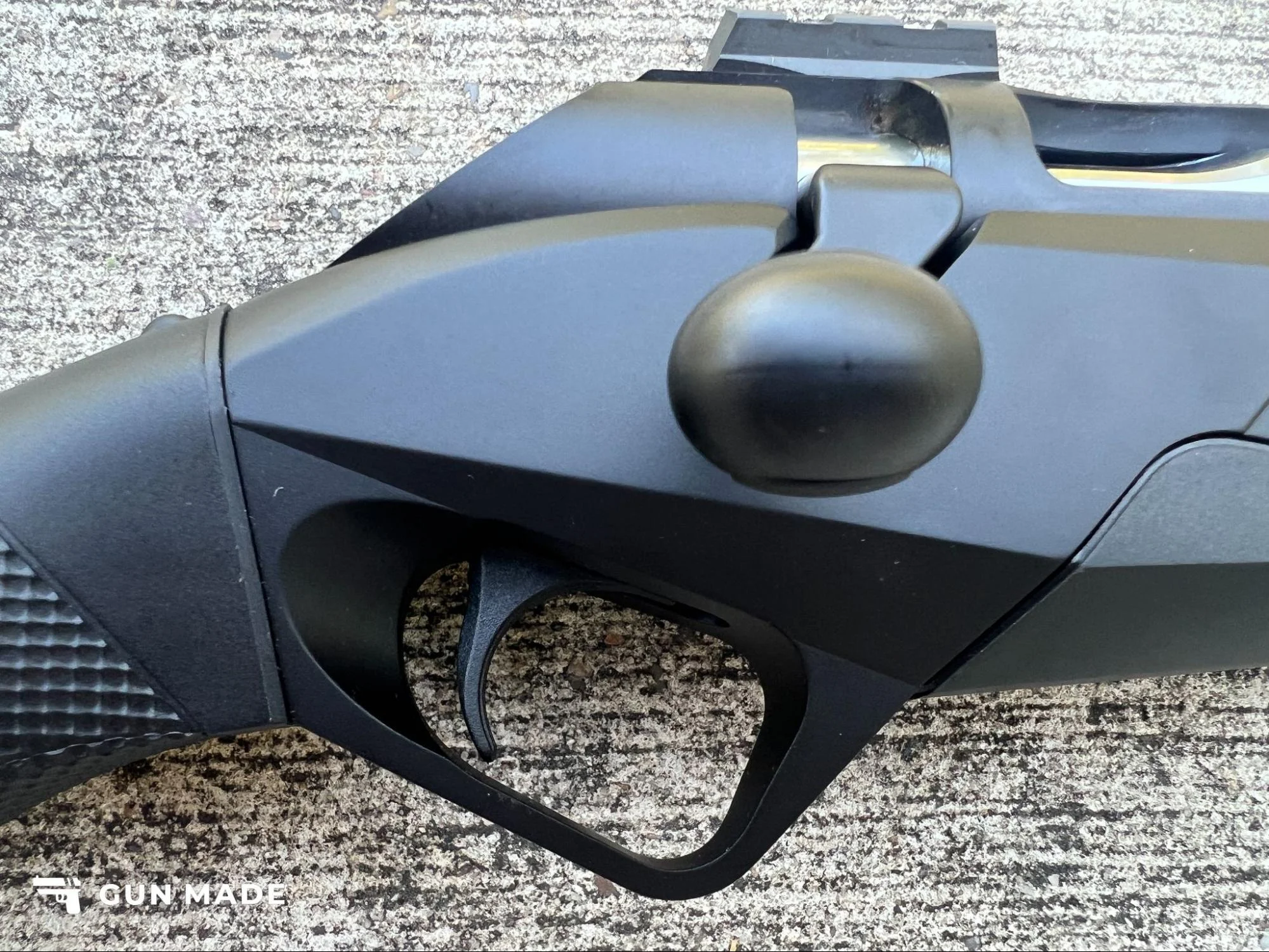 benelli lupo trigger close up