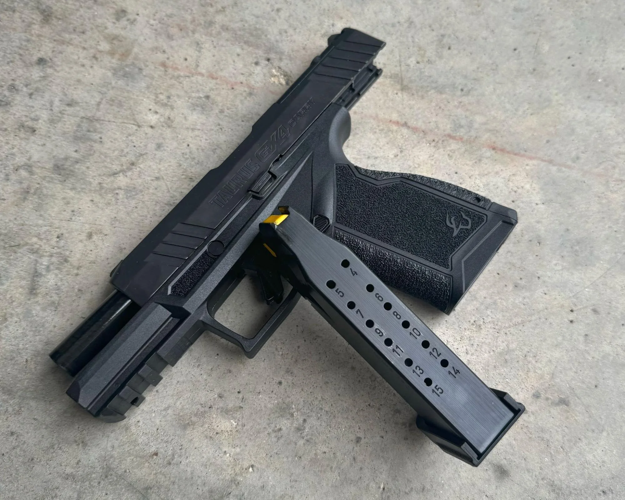 taurus gx4 carry toro with 15 round magazine