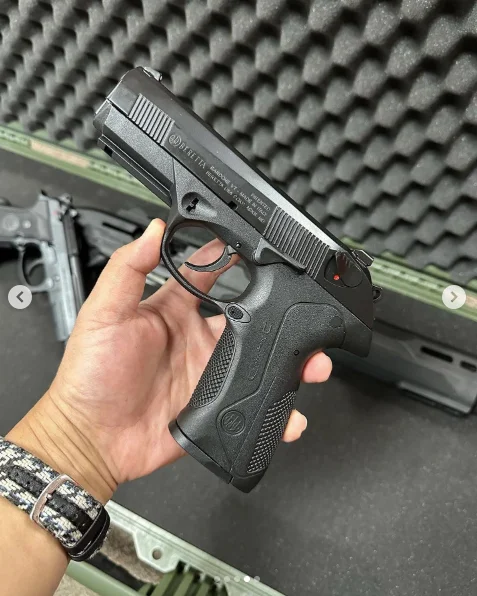 Beretta PX4 Storm Full size hands on