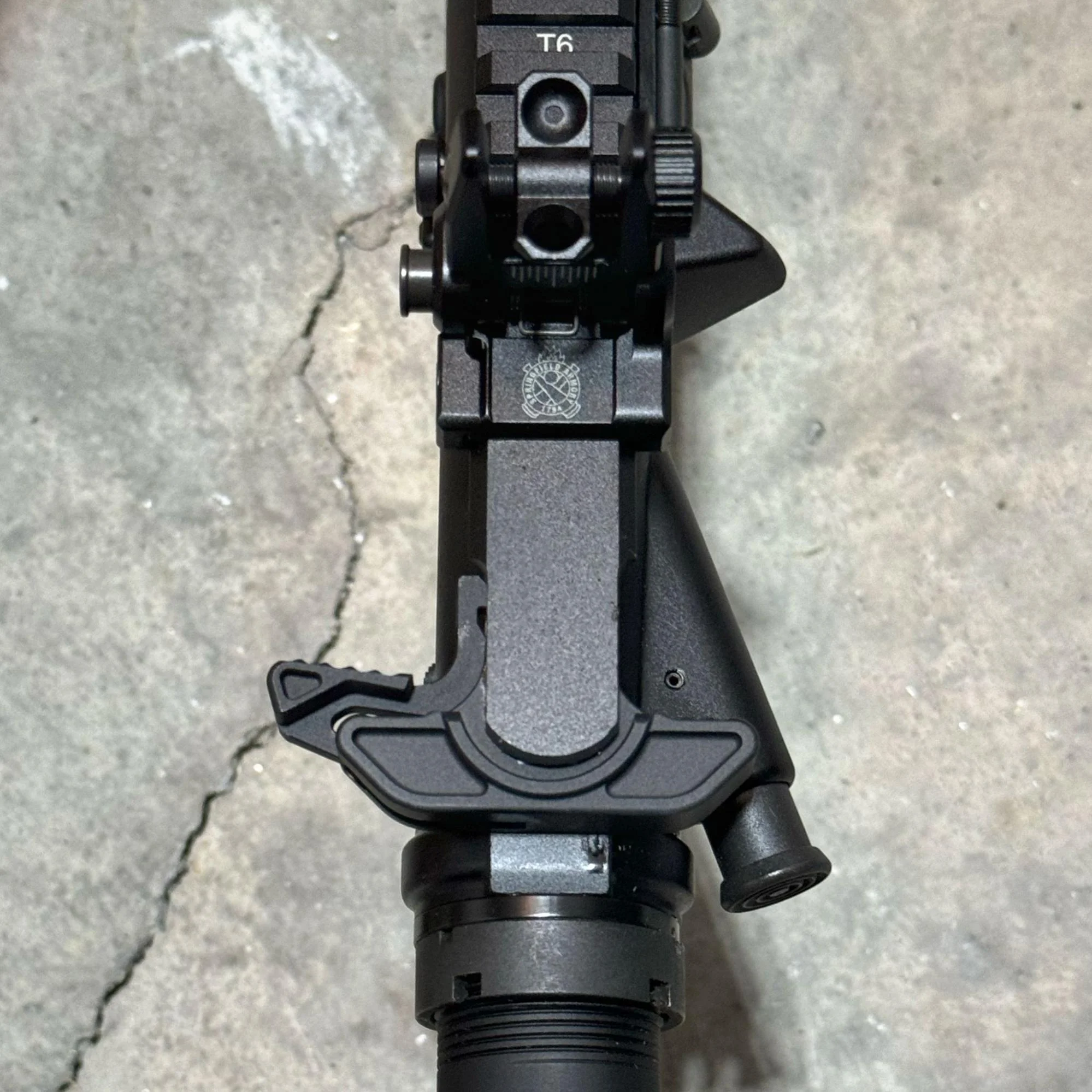 Strike Industries ARCH-EL Charging Handle with Extended Latch ergonomics