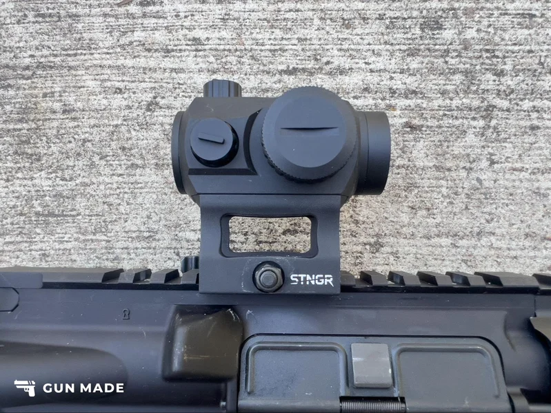 stngr axium ii side view caps