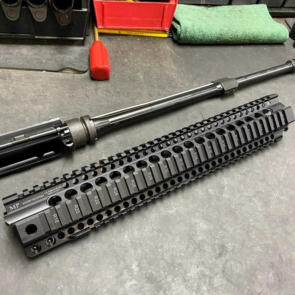 COMBAT RAIL T-SERIES ONE PIECE FREE FLOAT HANDGUARD