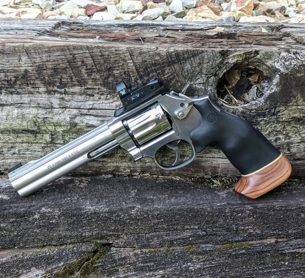 Smith & Wesson 617
