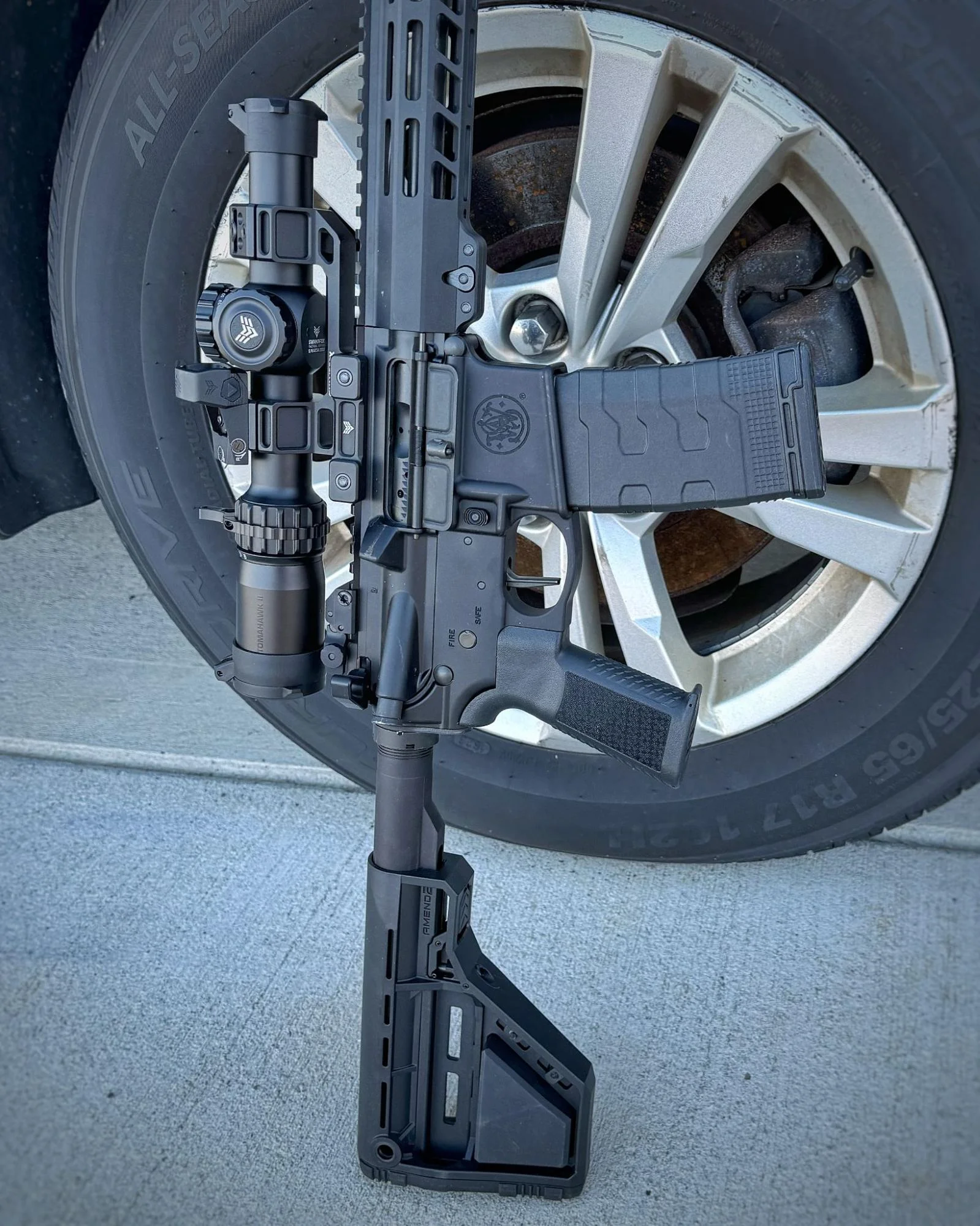 Swampfox Tomahawk II 1-6x24 LPVO mounted on smith wesson mp15