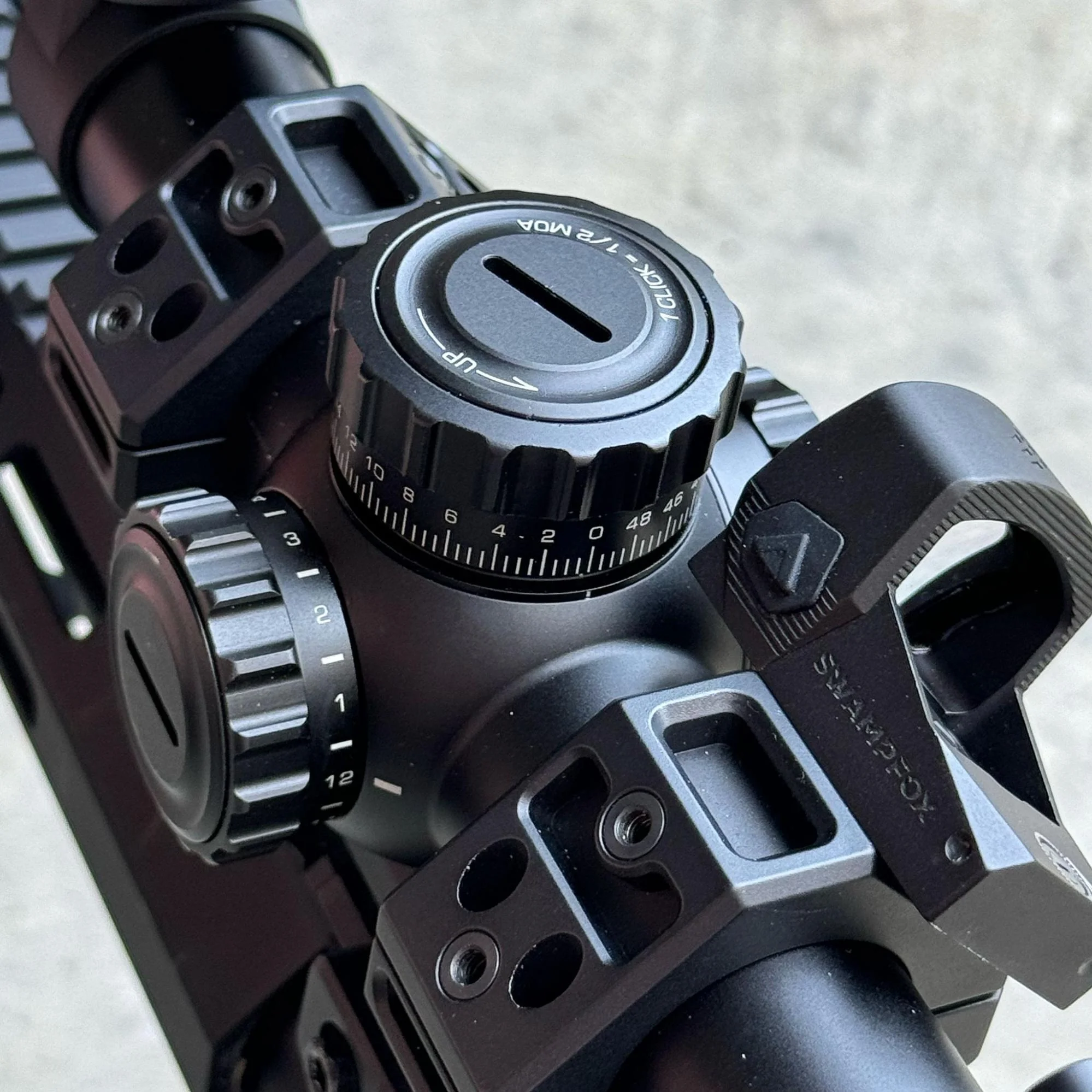 Swampfox Tomahawk II 1-6x24 LPVO windage turret