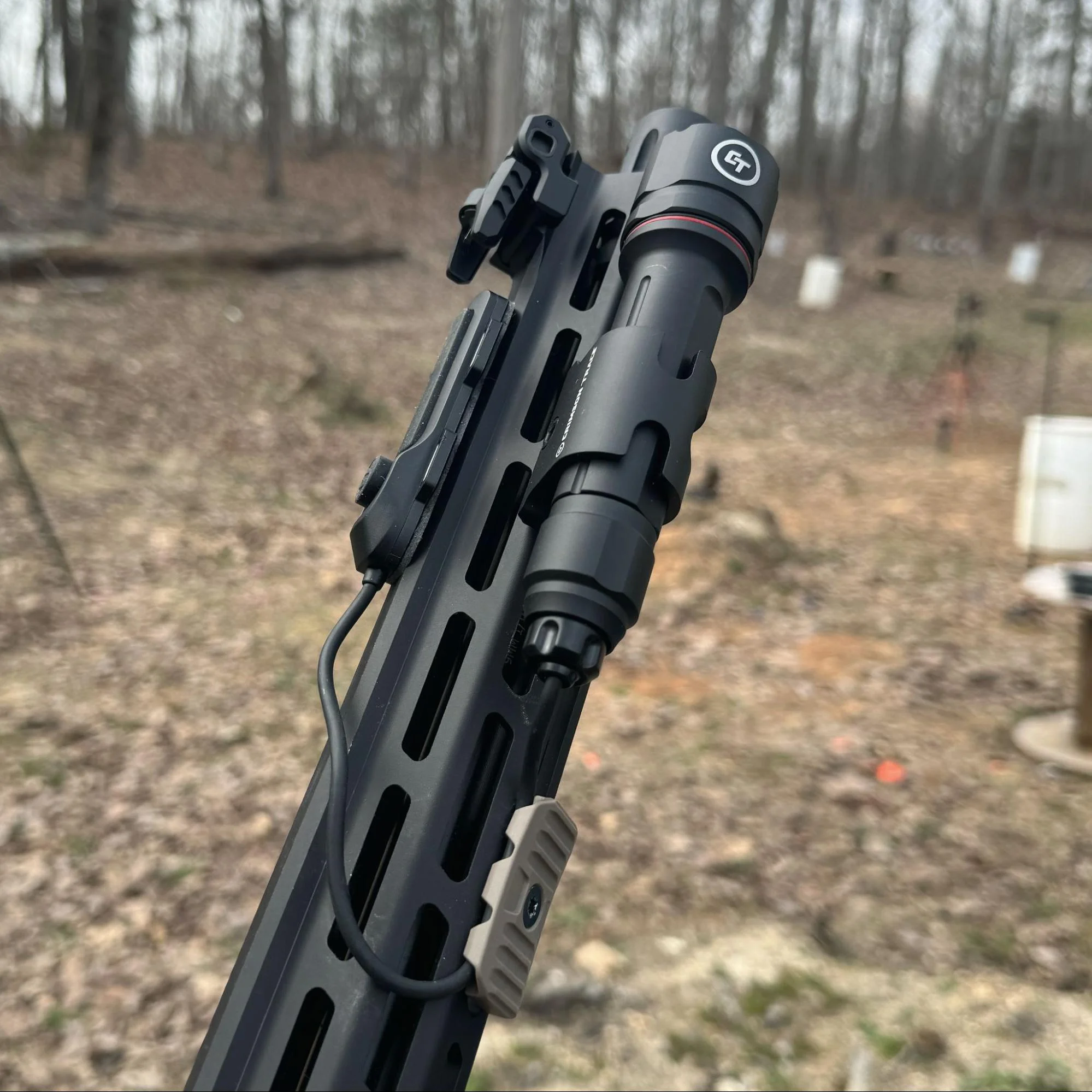 実物Crimson Trace製タクティカルライトCMR-202 CWL-202 Tactical Light For Rail-Equipped Long Guns