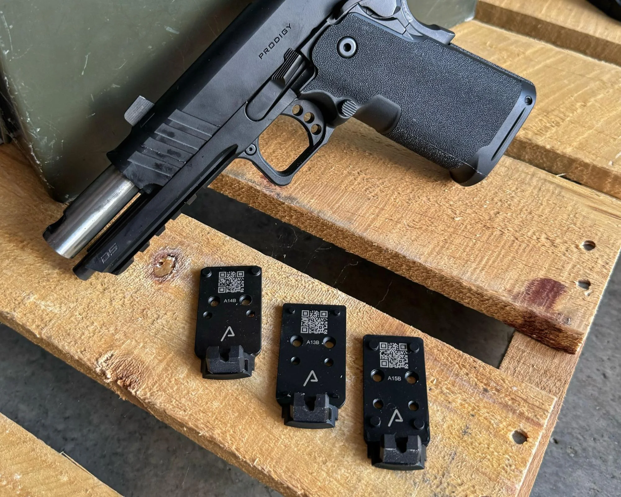 Springfield 1911 DS Prodigy Comp with base plates