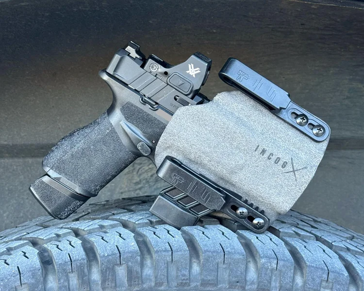 Safariland Incog X IWB Holster with microfiber suede exterior and secure over-the-belt clips, designed for the Springfield Echelon