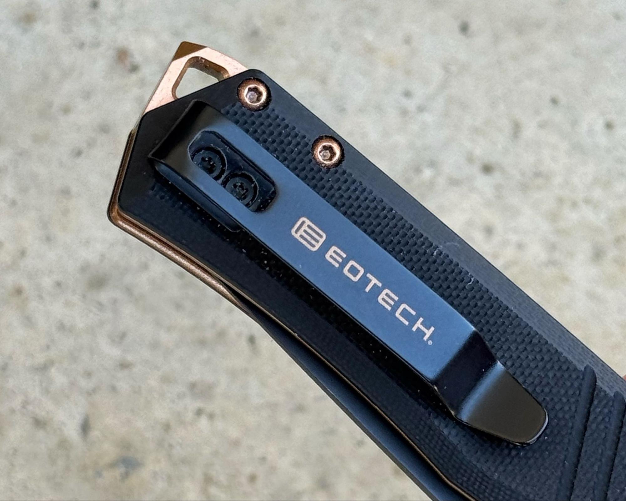 Tekto F1 Alpha EOTECH knife pocket clip and built-in glass breaker close-up