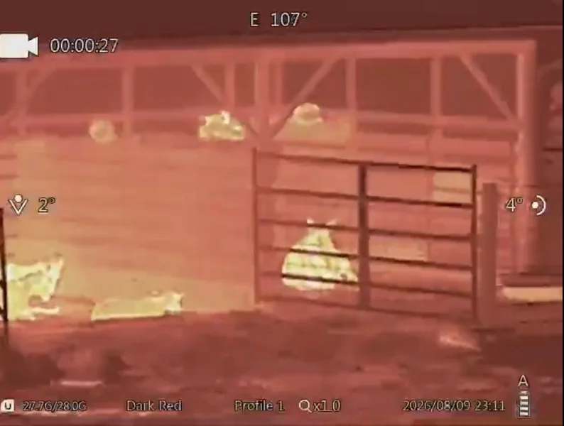 The same cattle pen at night in the Dark Red palette on the Goyojo GRS225RF